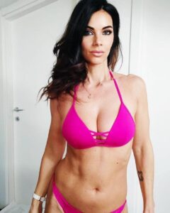 partage selfie femme nue dans le 09